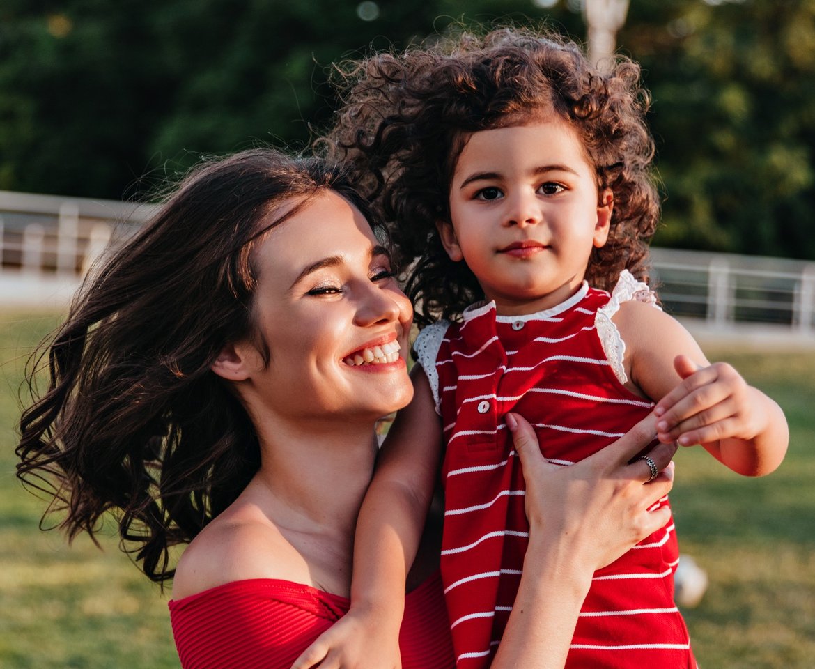 debonair-european-woman-enjoying-weekend-morning-with-little-daughter-gorgeous-young-mom-posing-park-with-curly-child (2)